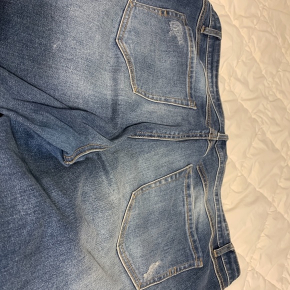 Love & Legend distressed jeans - Picture 2 of 3